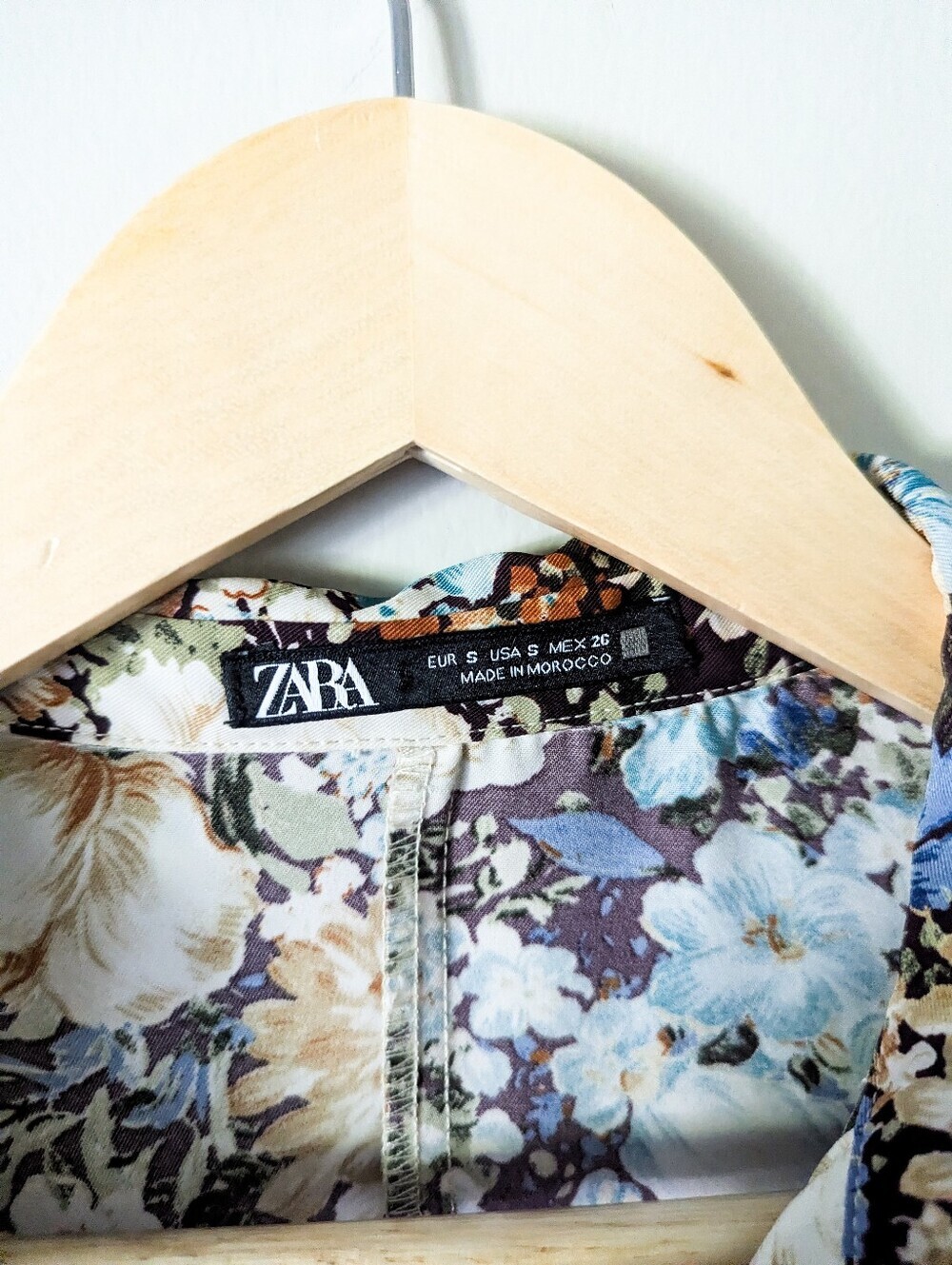 Zara Floral Button Down Dress - Picture 4 of 4